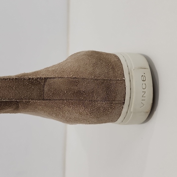 Vince Newlyn High Top Sneakers Shoes Suede Slip On Women's Sz 9M Tan NICE! - Picture 13 of 16